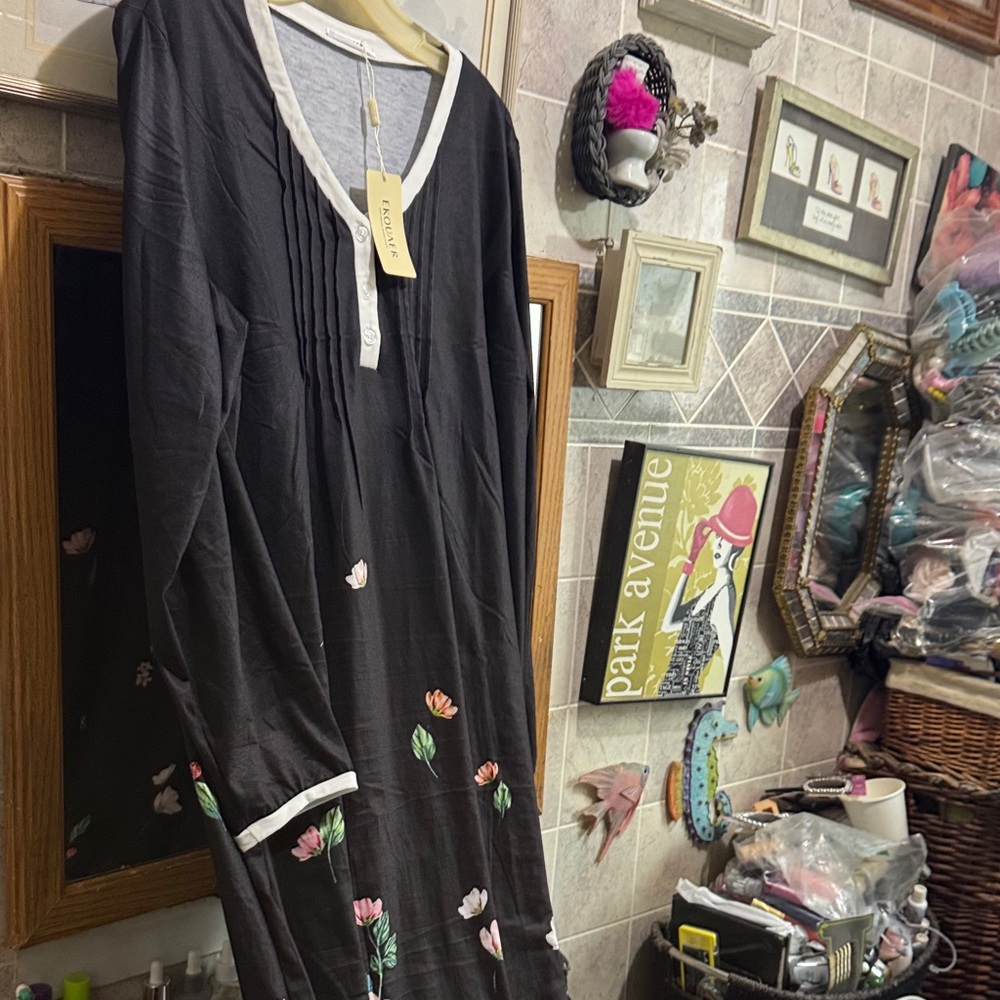 Ekouaer night gown